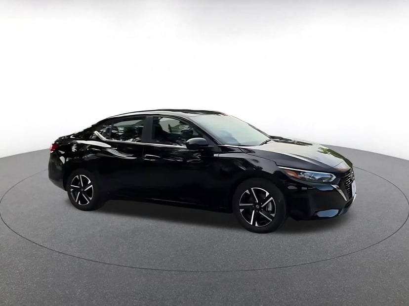 2025 Nissan Sentra - Image 2