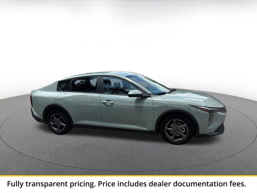 2025 Kia K4 - Image 2