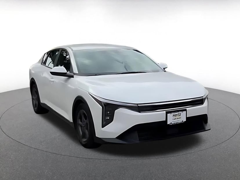 2025 Kia K4 - Image 3