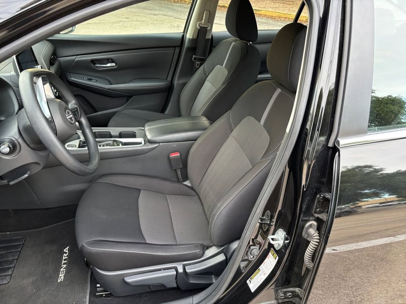 2025 Nissan Sentra - Image 31