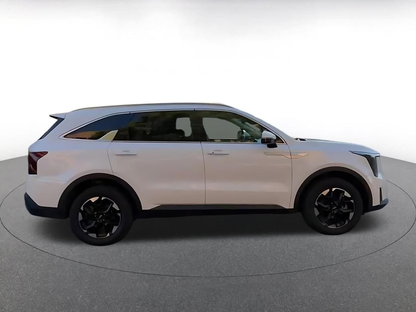 2024 Kia Sorento - Image 16