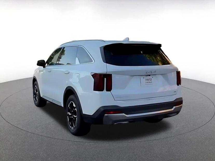 2024 Kia Sorento - Image 11
