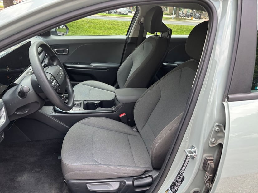 2025 Kia K4 - Image 31