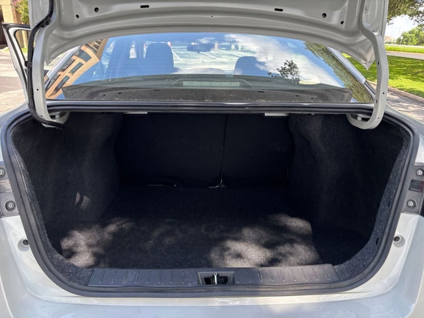 2025 Nissan Versa - Image 17