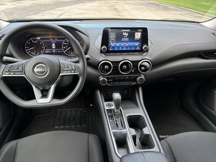 2025 Nissan Sentra - Image 28