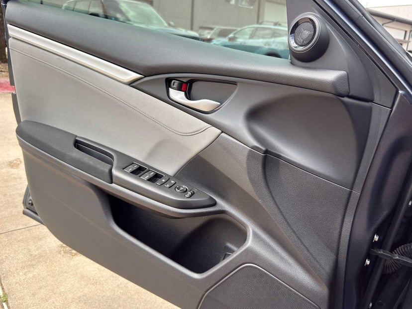 2017 Honda Civic - Image 22