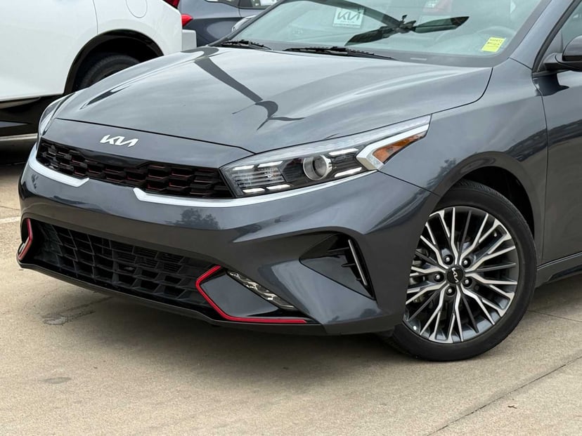 2023 Kia Forte - Image 2
