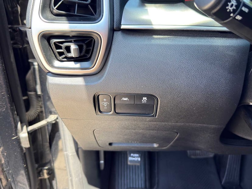 2022 Kia Sorento - Image 23