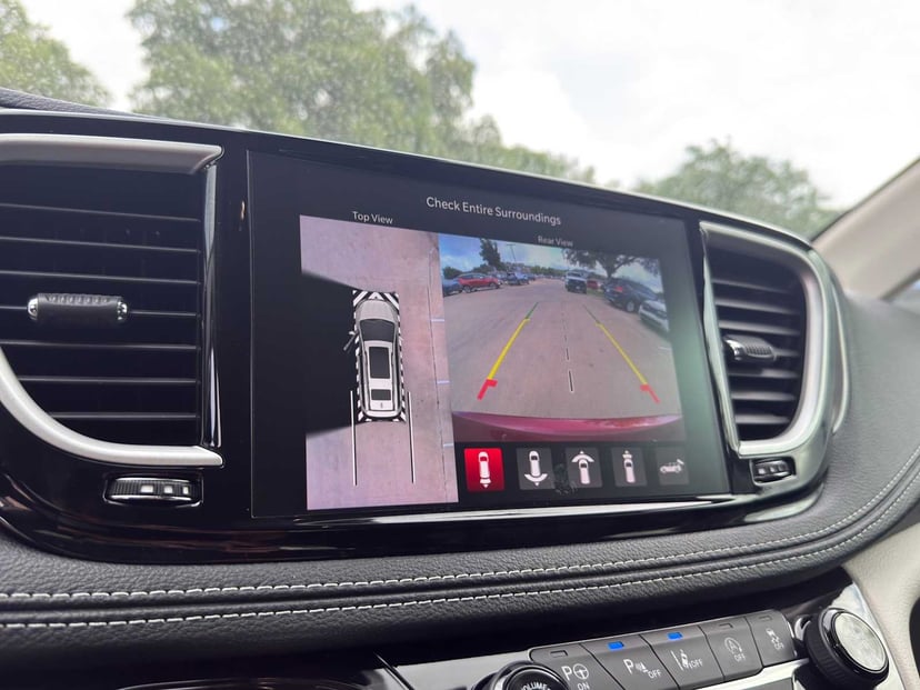 2023 Chrysler Pacifica - Image 15
