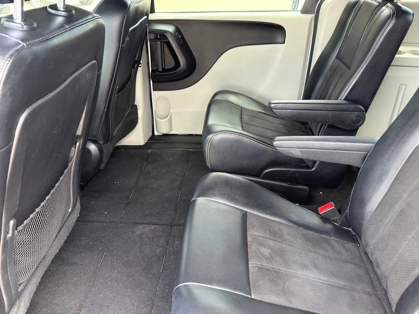 2019 Dodge Grand Caravan - Image 29