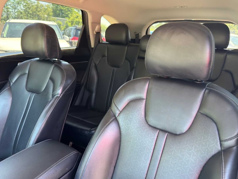 2022 Kia Sorento - Image 9