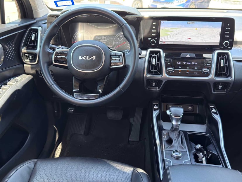 2022 Kia Sorento - Image 26