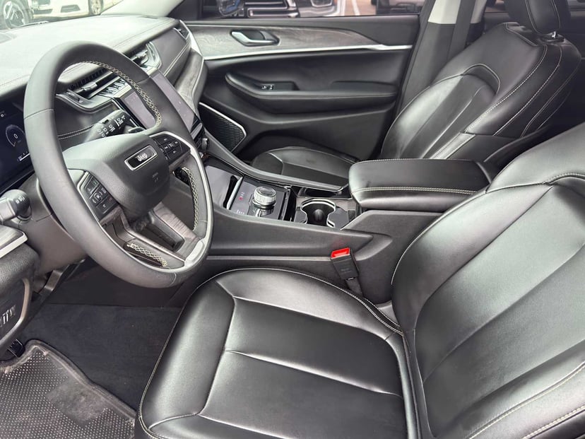 2023 Jeep Grand Cherokee - Image 9