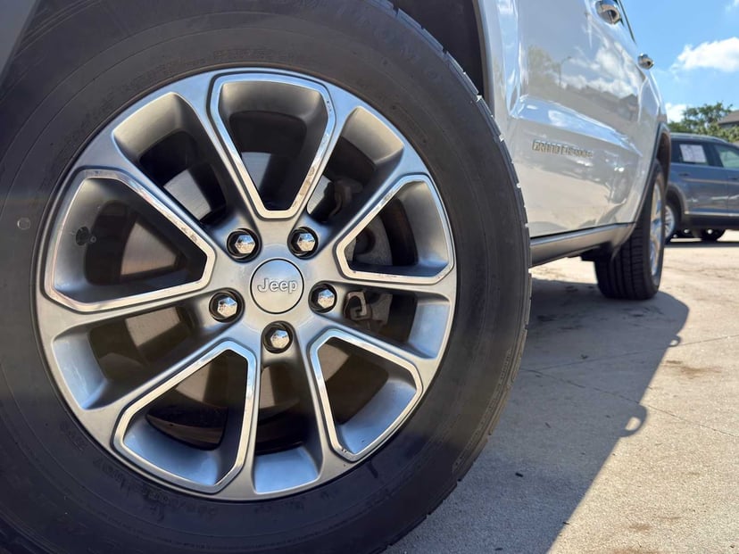 2015 Jeep Grand Cherokee - Image 5