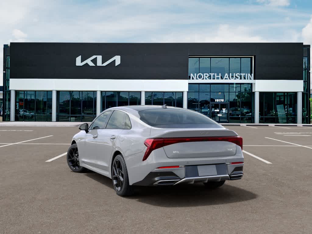 2026 Kia K5 - Image 4