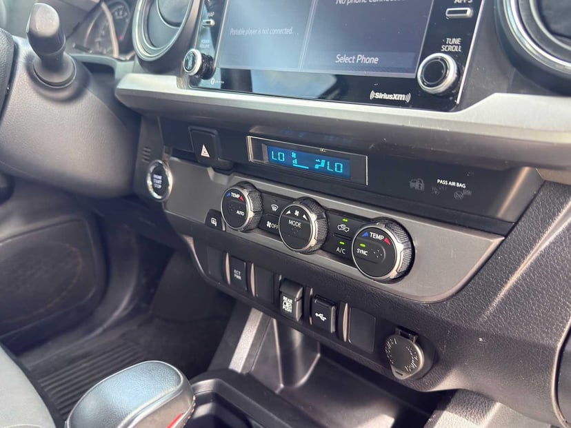 2023 Toyota Tacoma - Image 32