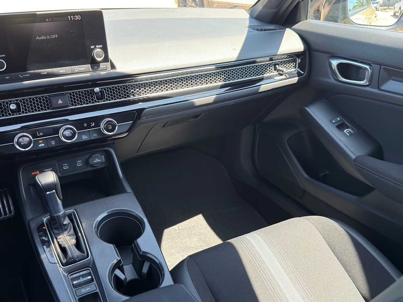 2025 Honda Civic - Image 24