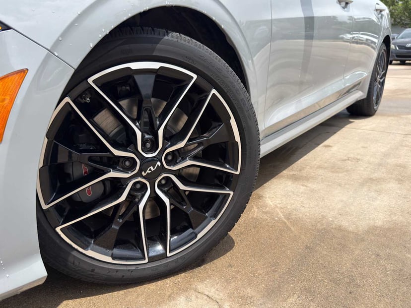 2023 Kia K5 - Image 4