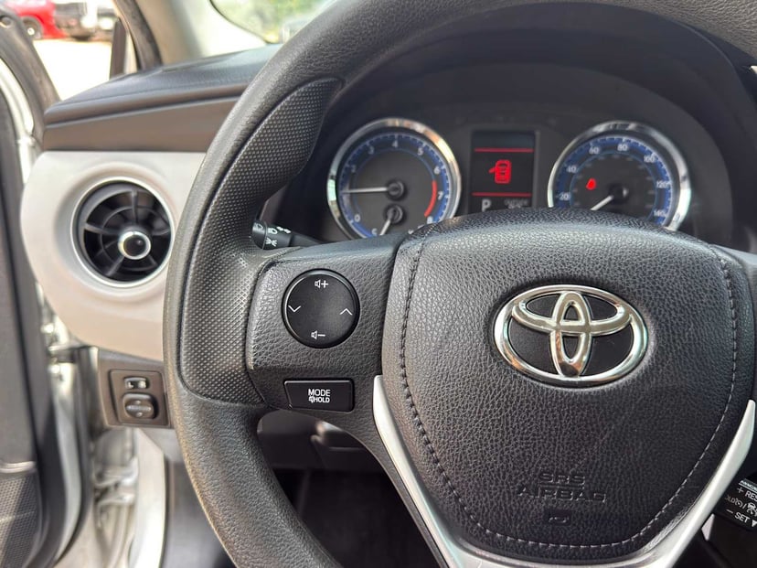 2017 Toyota Corolla - Image 16