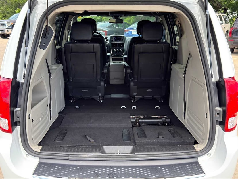 2019 Dodge Grand Caravan - Image 6