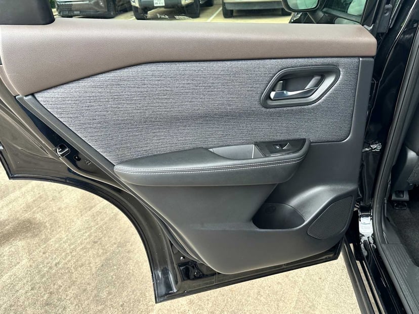 2021 Nissan Rogue - Image 25