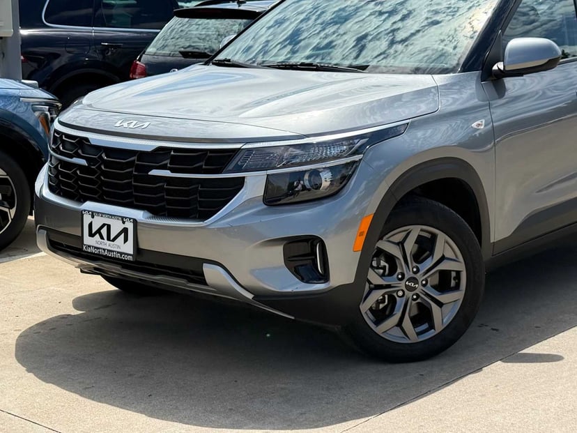 2024 Kia Seltos - Image 2