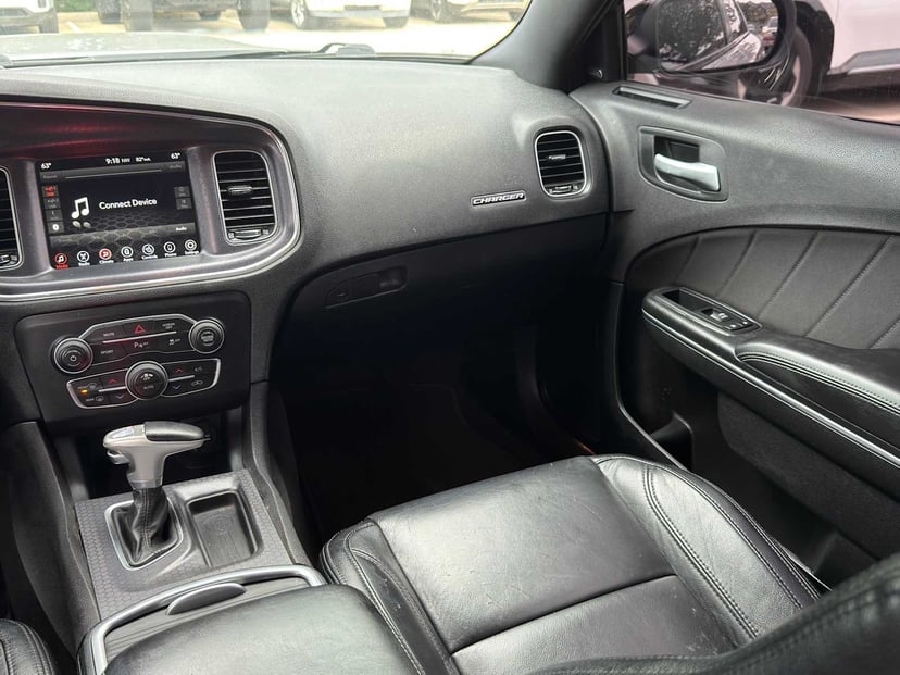 2017 Dodge Charger - Image 22