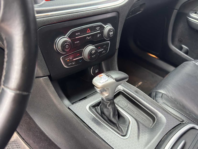 2017 Dodge Charger - Image 10