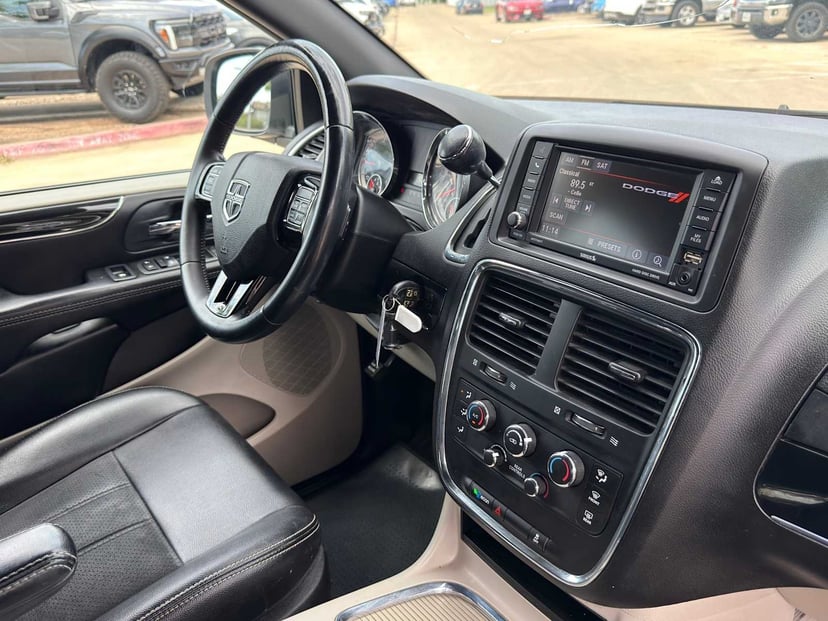 2019 Dodge Grand Caravan - Image 27
