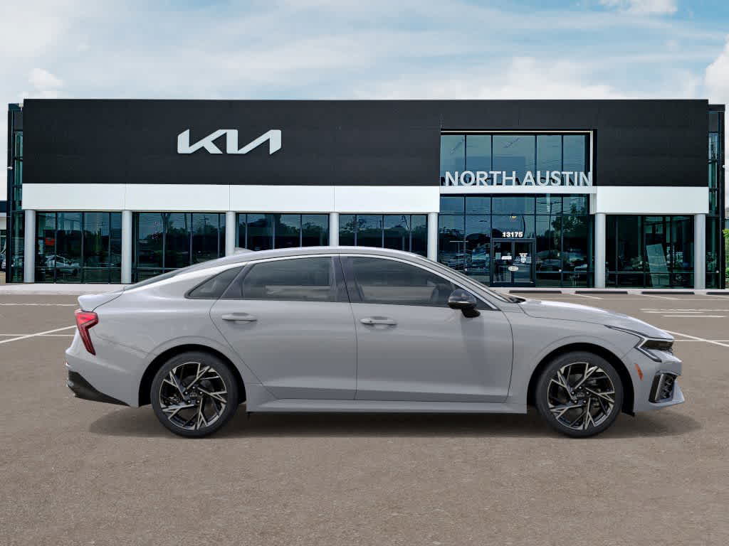 2026 Kia K5 - Image 7