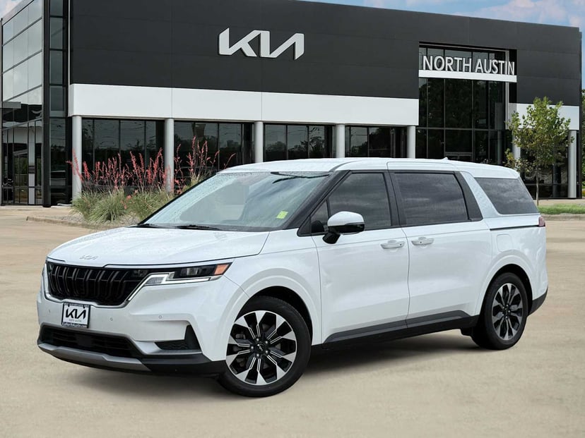 2024 Kia Carnival - Image 2