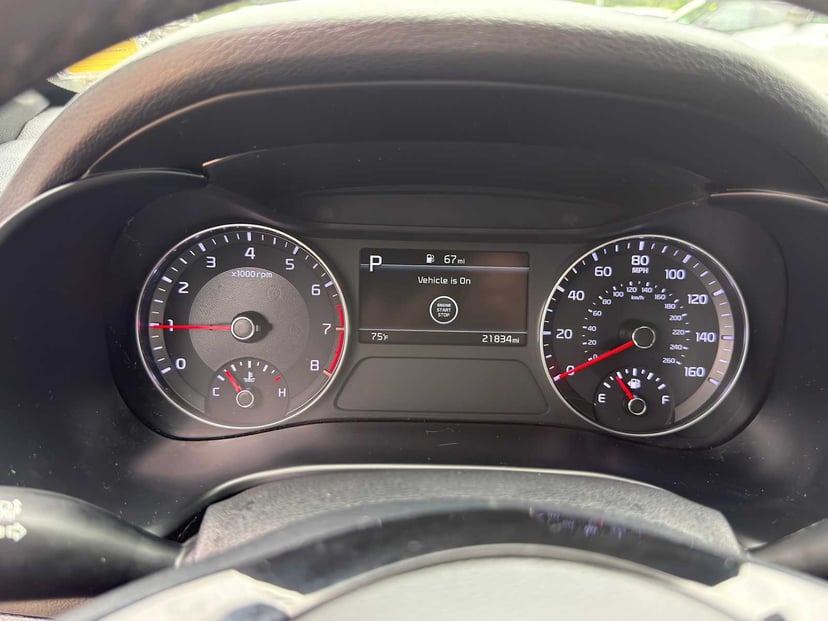 2023 Kia Forte - Image 23