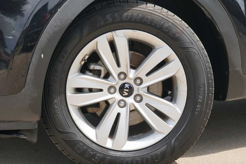 2019 Kia Sportage - Image 2