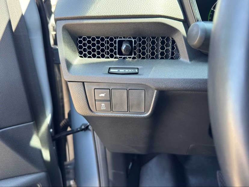 2025 Honda CR-V Hybrid - Image 18