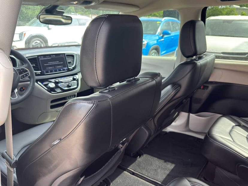 2023 Chrysler Pacifica - Image 24