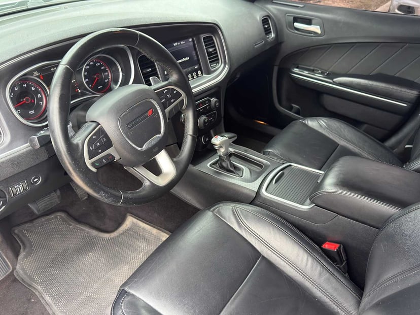 2017 Dodge Charger - Image 7