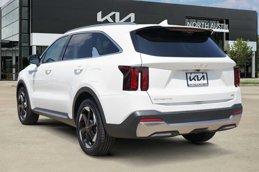 2025 Kia Sorento Hybrid - Image 2