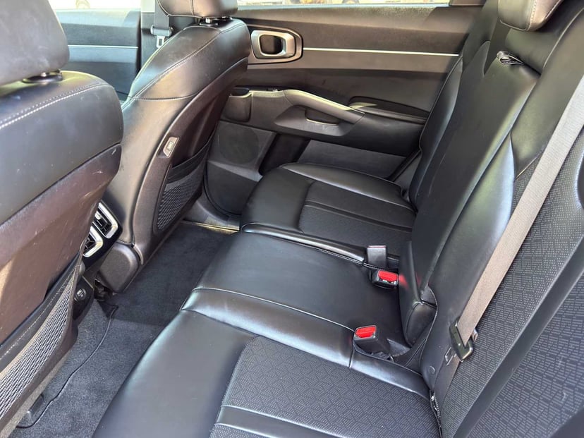 2022 Kia Sorento - Image 28