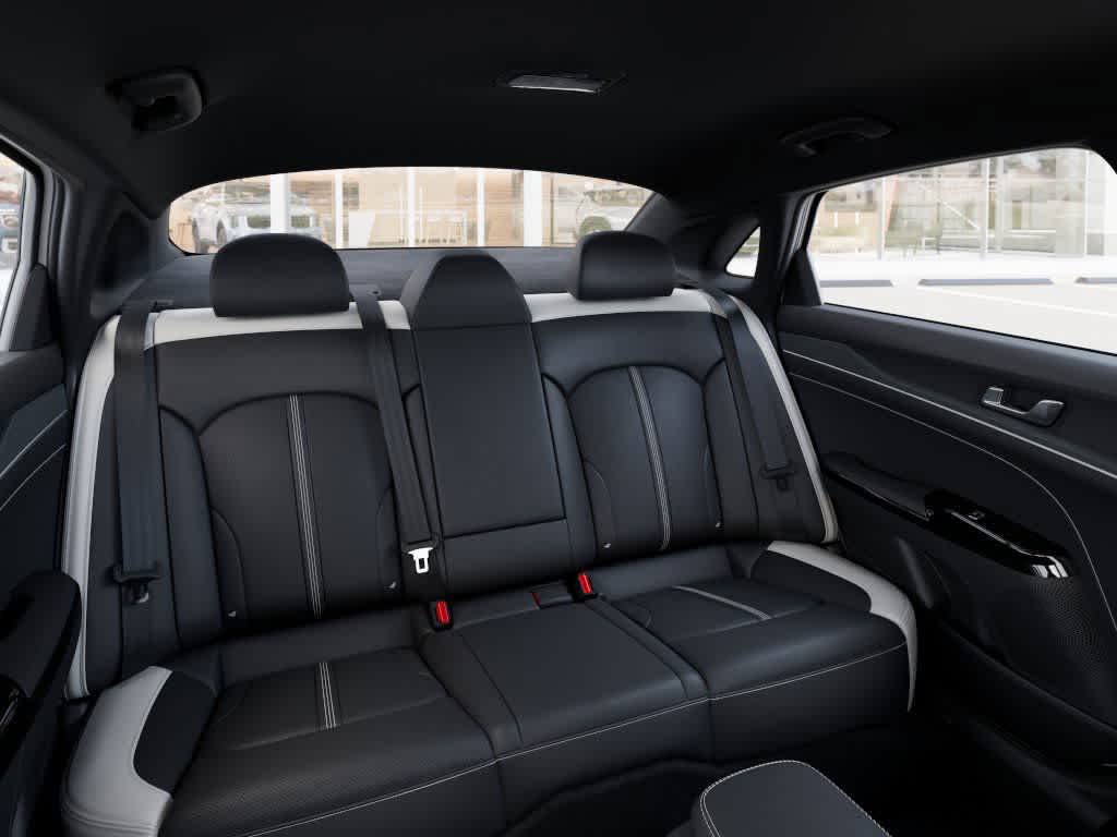 2026 Kia K5 - Image 16
