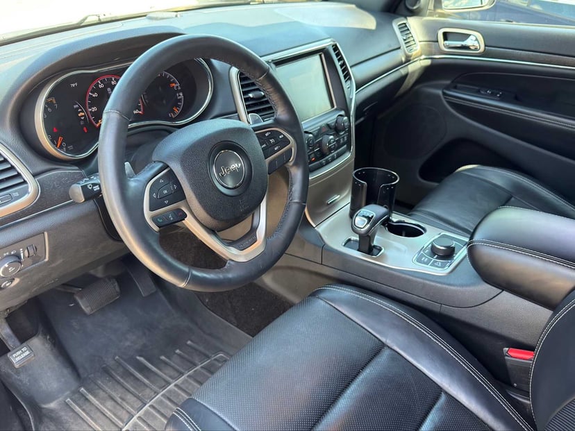2015 Jeep Grand Cherokee - Image 11