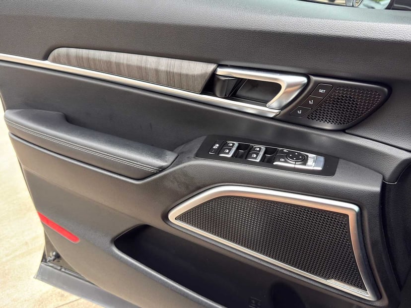 2023 Kia Telluride - Image 17