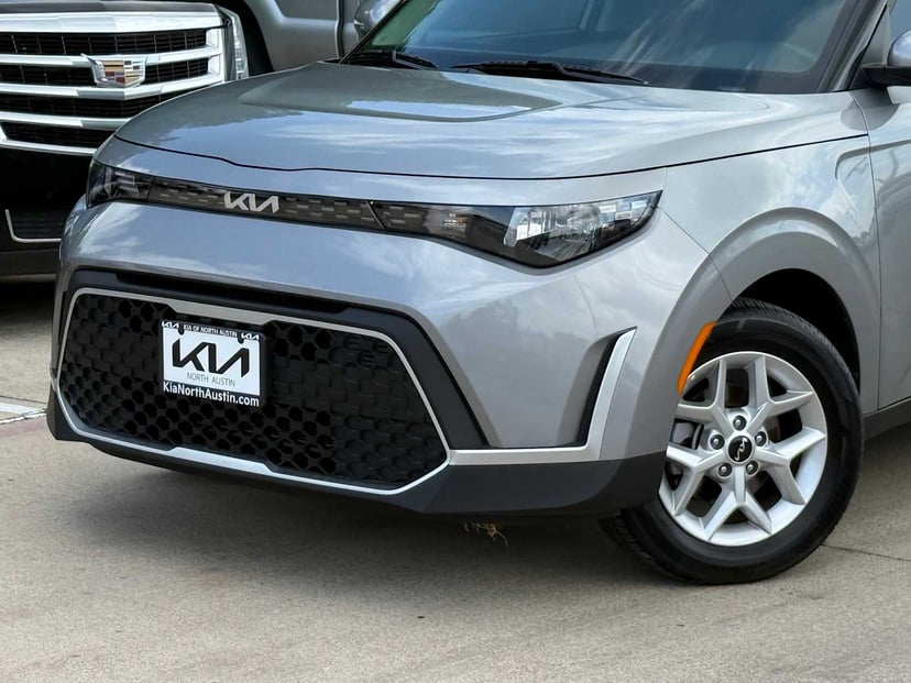 2025 Kia Soul - Image 2