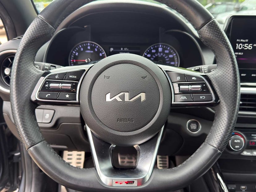 2023 Kia Forte - Image 20