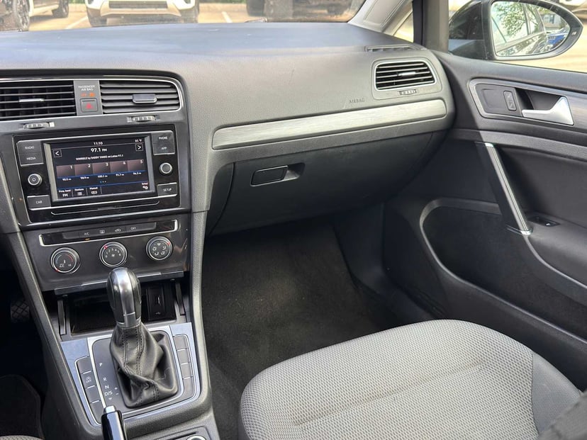2019 Volkswagen Golf SportWagen - Image 22
