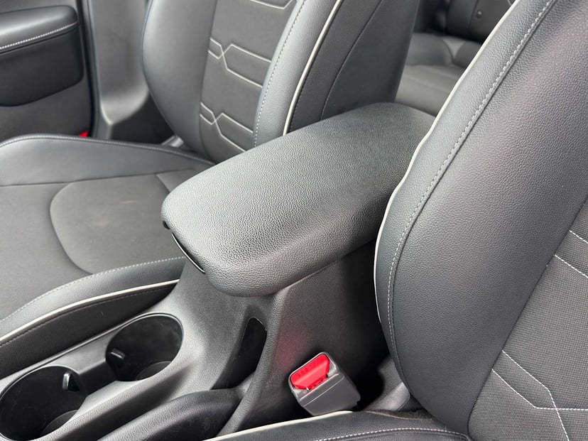 2023 Kia Forte - Image 12