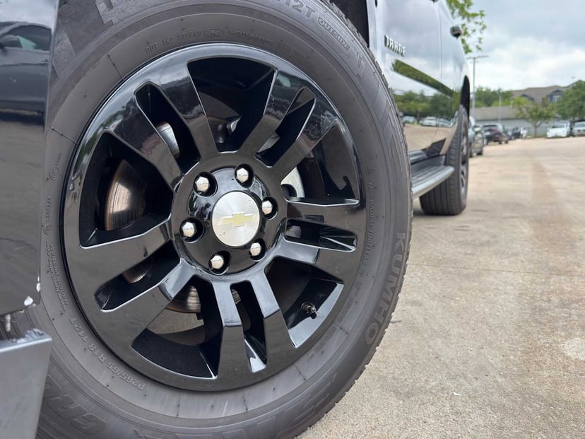 2017 Chevrolet Tahoe - Image 2