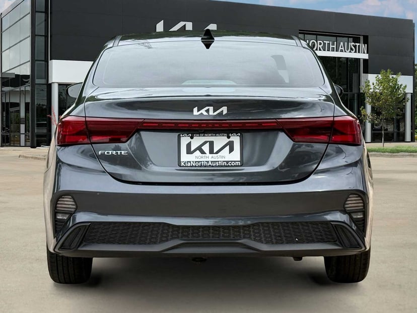 2024 Kia Forte - Image 8