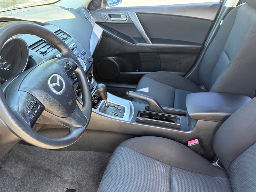2011 Mazda Mazda3 - Image 6