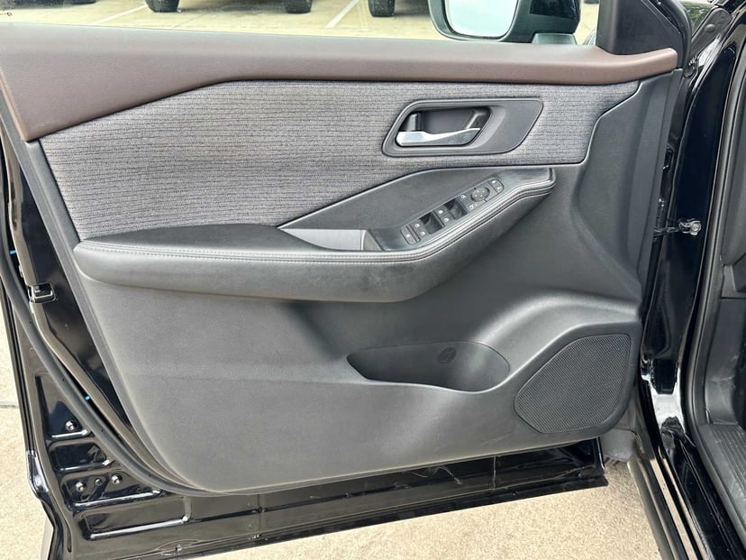 2021 Nissan Rogue - Image 17