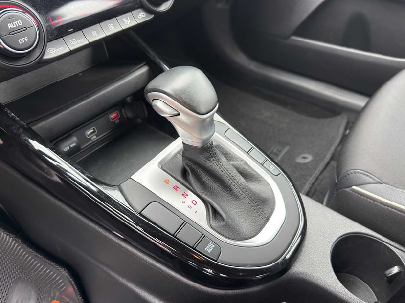 2023 Kia Forte - Image 17